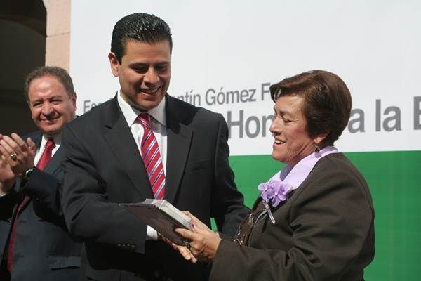 valentin-gomez-farias-ceremonia-honores-bandera-2