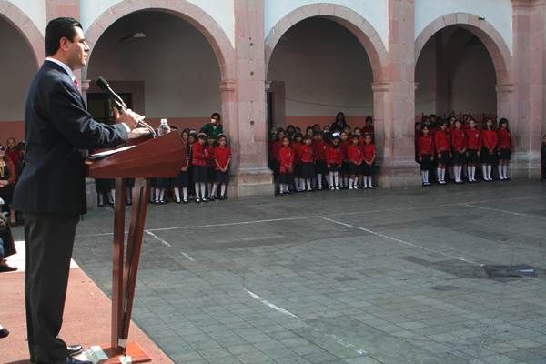 valentin-gomez-farias-ceremonia-honores-bandera-3