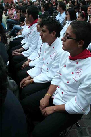 Participan estudiantes de Gastronomía. Participan estudiantes de Gastronomía.