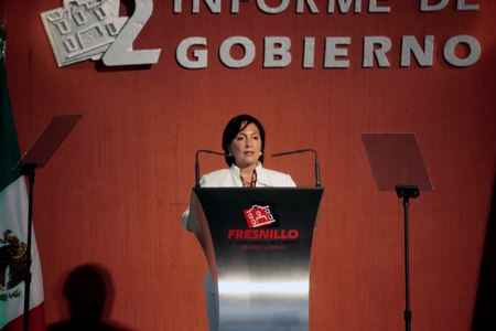 La gobernadora durante su intervención. La gobernadora durante su intervención.