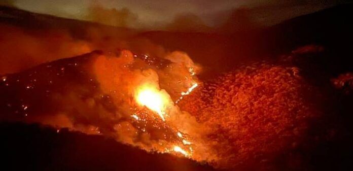 continua-incendio-tepechitlan-6