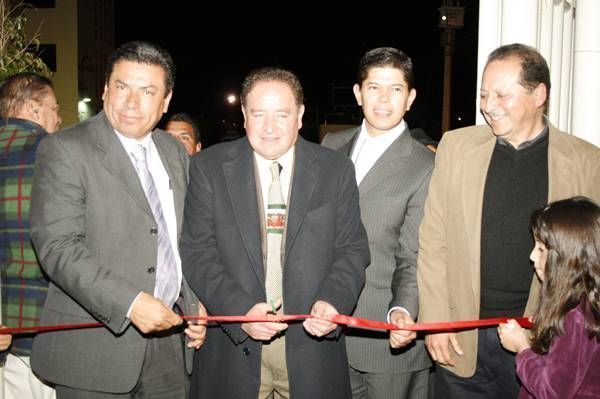 Inauguraron en el NIC una exposición colectiva de cerámica en gran formato y la muestra pictórica de acuarelas “Divertimiento”, de Alfonso López Monreal.