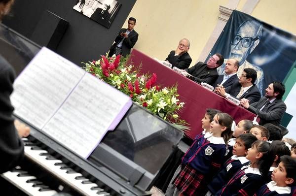 homenaje-roberto-cabral-2 homenaje-roberto-cabral-2
