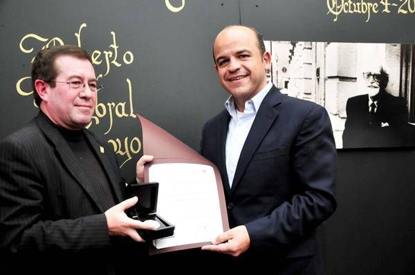 homenaje-roberto-cabral