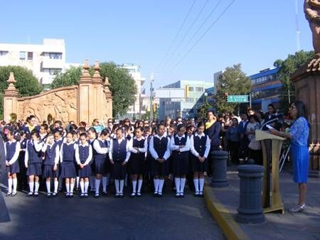 homenaje-lopez-velarde