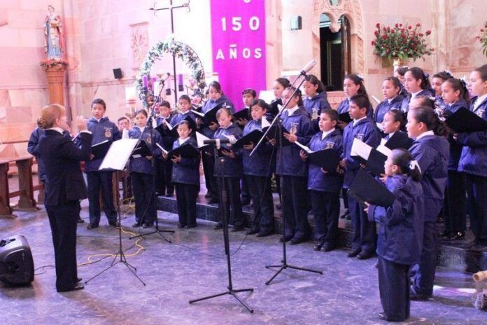 pequenos-cantores2 pequenos-cantores2