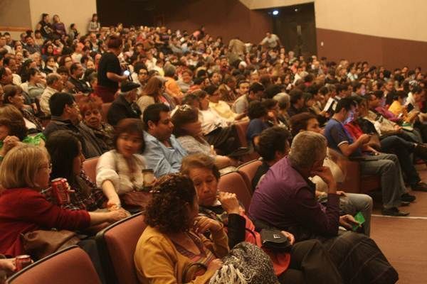 obra-teatro-el-chofer-y-la-senora-daysi-cultutal-zacatecas-2013-1
