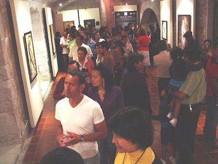 La gente se dio cita en la Sala de la Bóveda de la Ciudadela del Arte. La gente se dio cita en la Sala de la Bóveda de la Ciudadela del Arte.