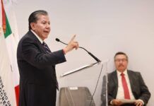 Monreal tacha de mezquinos y de ambición desmedida a petistas