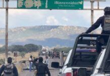 Explosivo detona en vehículo y deja gravemente herida a maestra en Villa García