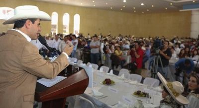 gobernador-ganaderos-1