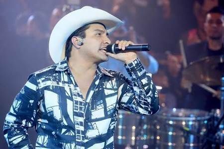 julion-alvarez-5