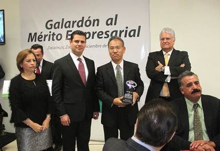 galardon-merito-empresarial-5