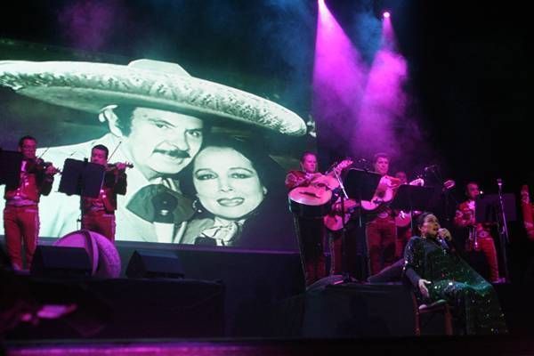 homenaje-familia-aguilar-5