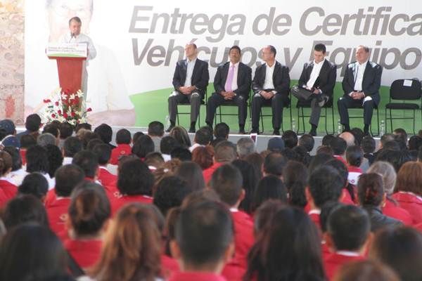 entrega-equipo-izea-1