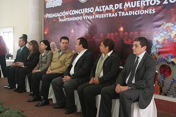 premiacion-altares-de-muertos-2012-1