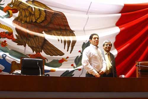 suspenden-sesion-congreso-zacatecas2 suspenden-sesion-congreso-zacatecas2