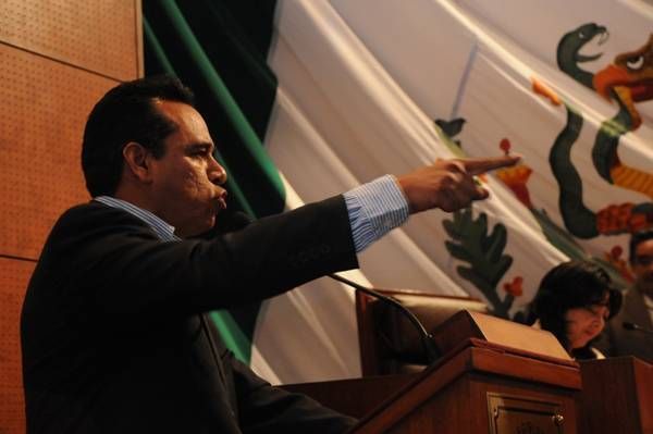 juan-mendoza-diputado