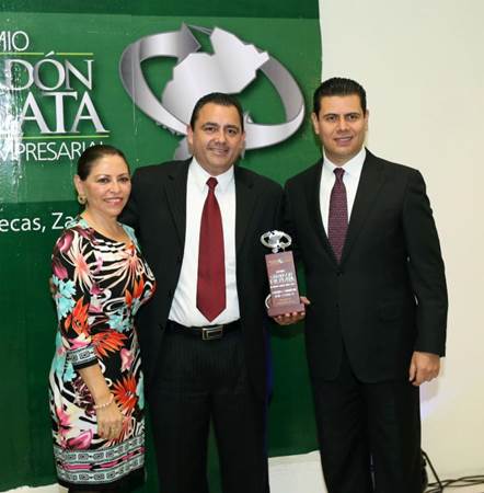 galardon-merito-empresarial-4