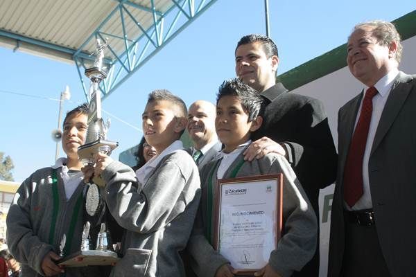 honores-ala-bandera-1