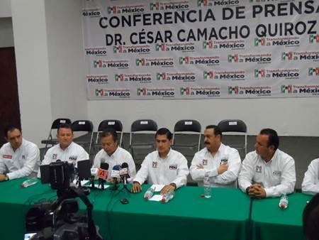 cesar-camacho-11