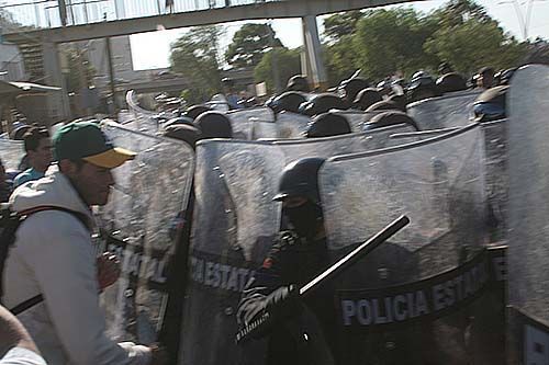 manifestacion-represion-policiaca-san-marquenos7