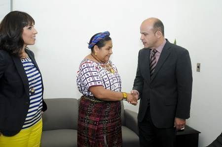 arnoldo-rodriguez-rigoberta-menchu-1