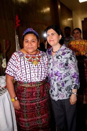 lucia-alonso-rigoberta-menchu-1