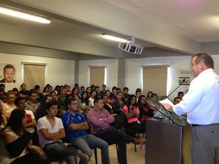 fernando-bueno-uad-22 fernando-bueno-uad-22