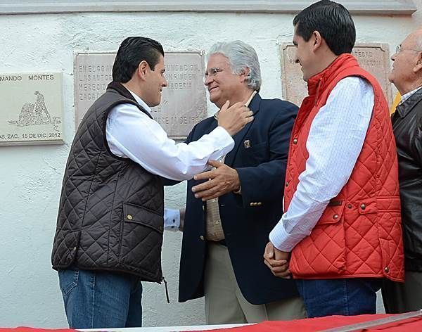 develan-placa-taurina-2