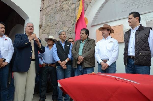 develan-placa-taurina-3