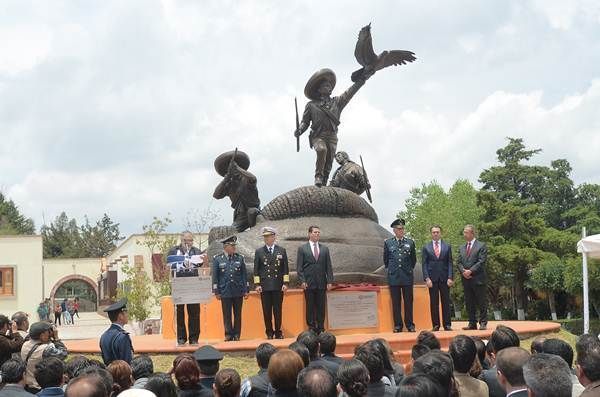 inauguracion-monumento-bufa-3