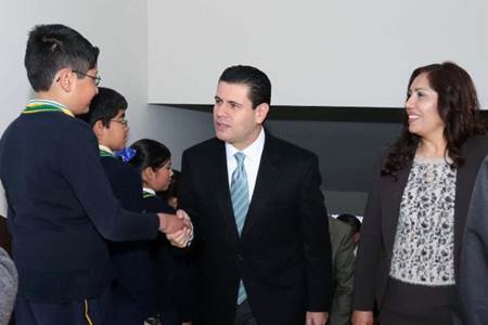 miguel-alonso-maestra-quimica miguel-alonso-maestra-quimica