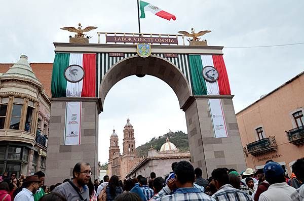 inauguracion-arco-1