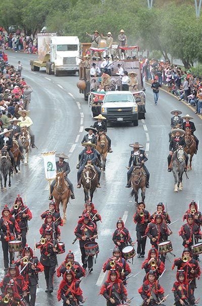 desfile-toma-zacatecas-3