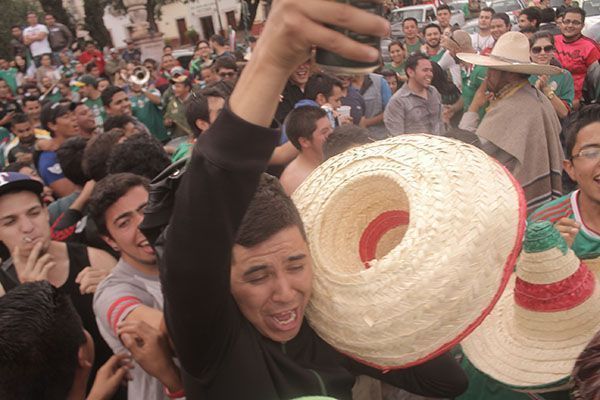 celebracion-partido-mexico-11