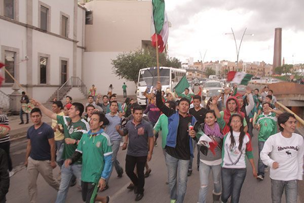 celebracion-partido-mexico-32