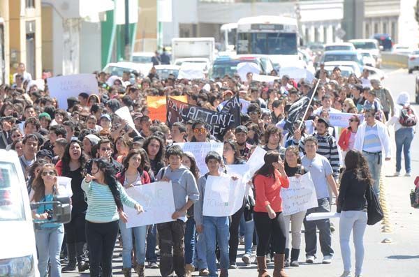 marcha-alumnos-uaz-5