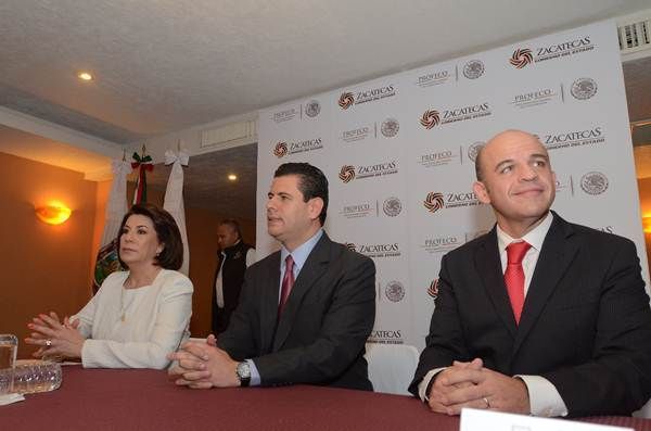 toma-protesta-arnoldo-profeco-2