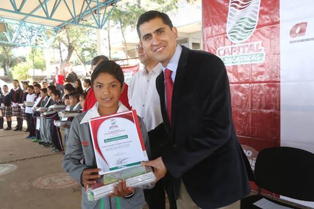 carlos-pena-primaria-1 carlos-pena-primaria-1