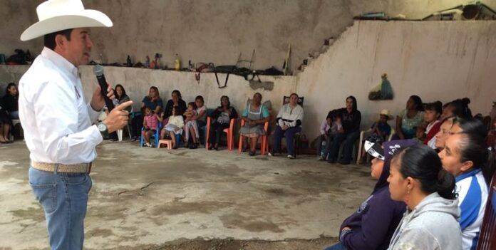 Benjamín Medrano visitó comunidades de Sain Alto Benjamín Medrano visitó comunidades de Sain Alto
