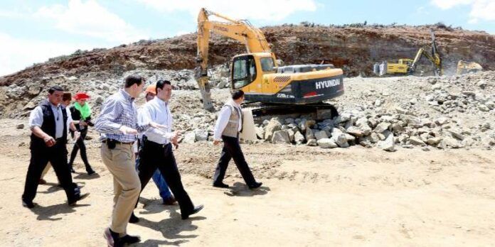 El gobernador supervisó el avance de la construcción
