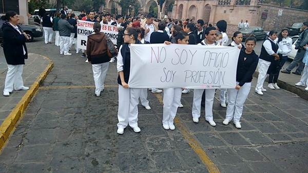 protesta-enfermeras-1 protesta-enfermeras-1