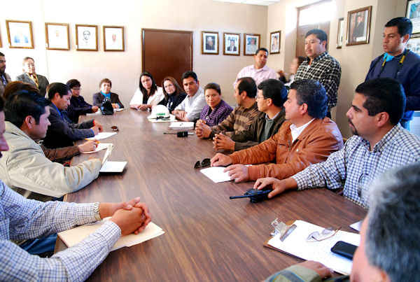 Se reúnen en la presidencia Municipal para dar a conocer los avances en el rescate de los inmuebles.