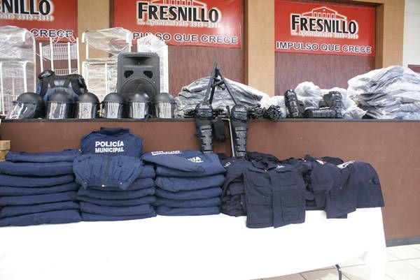 Fueron dos uniformes por elemento