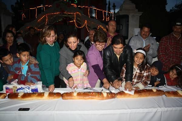 El presidente repartió el pan