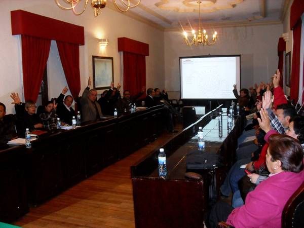 Regidores, diputados, funcionarios municipales y representantes de las colonias conforman el Consejo de Planeación y Desarrollo Municipal.