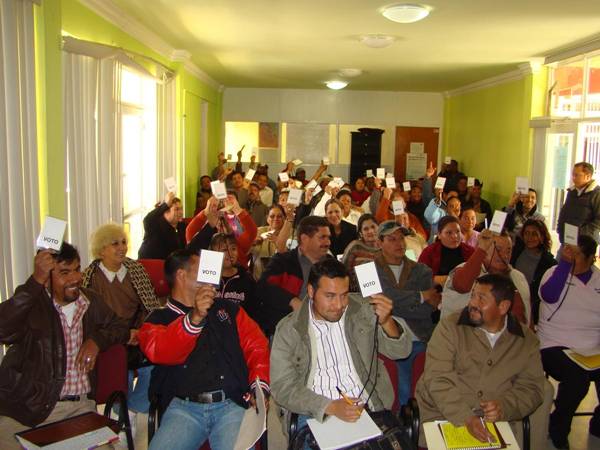 La nueva dinámica es votar con tarjetones