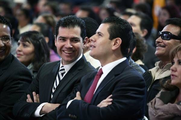 Rafael Flores y el gobernador Miguel Alonso