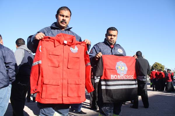 Los elementos de Protección Civil recibieron uniformes nuevos